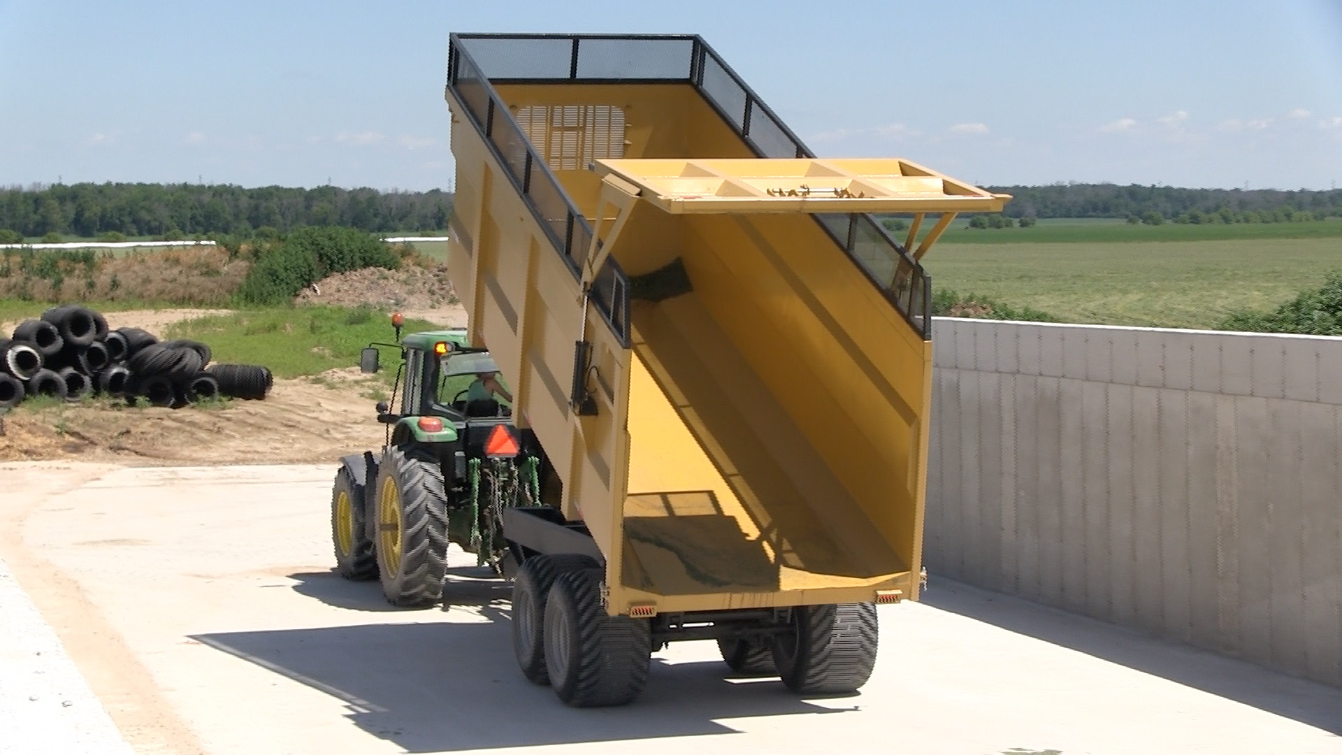 An image of the 20 ton silage dump trailer lifted up