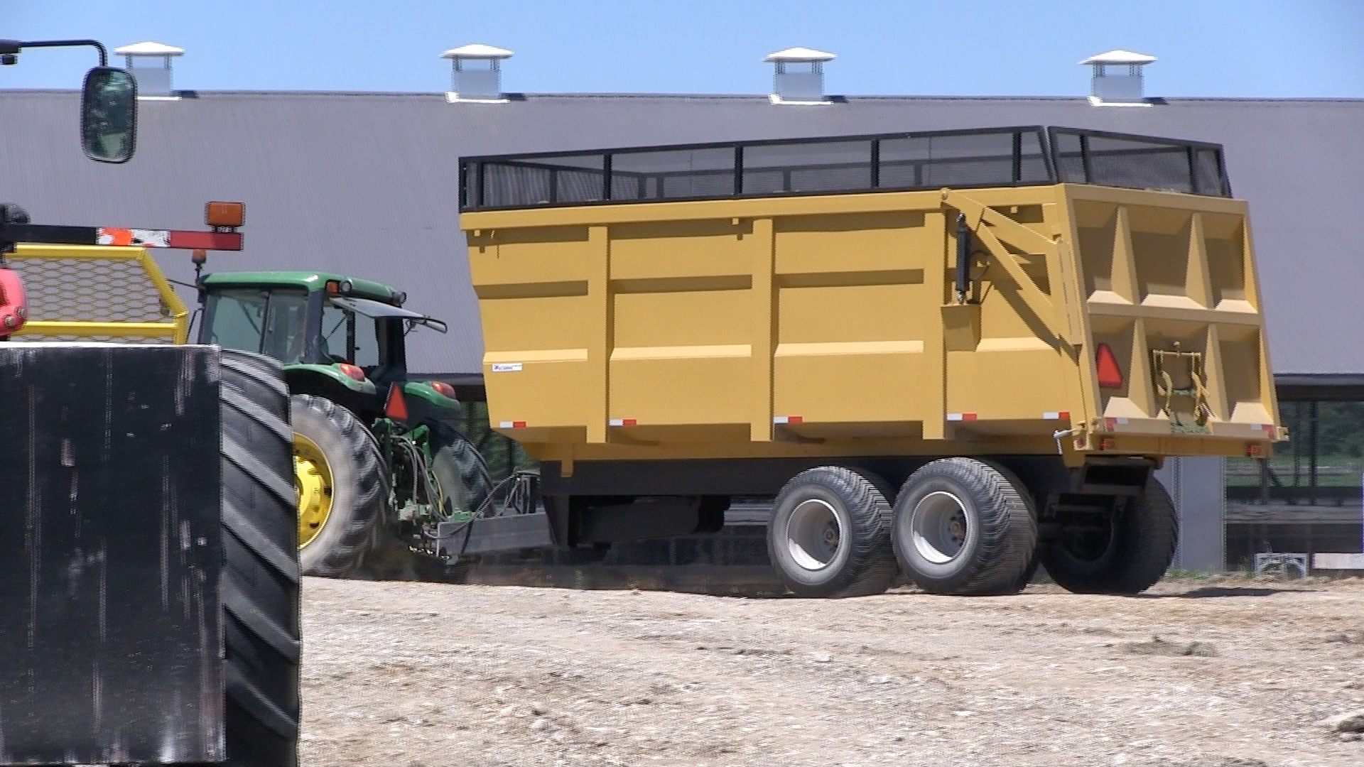 An image of the 20 ton silage dump trailer